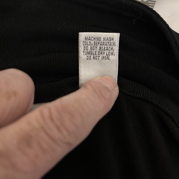 CHICOS Travelers Women’s Full Zip Stretchy Lightweight Black Jacket Sz. 1 (8-10) - Picture 9 of 9